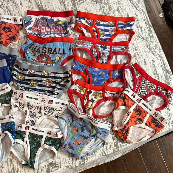 Fruit of the Loom Kids' Colorful Underwear Set - Picture 2 of 2